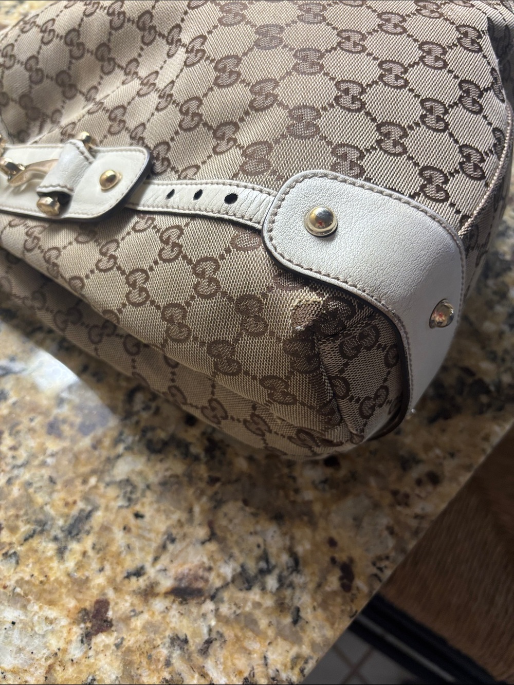 Vintage Gucci Beige Monogram Shoulder Bag with Cream Braided Handles. - Picture 10 of 13